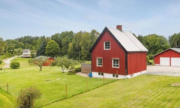 Dals Langed House | Slow down in Dingelvik - enjoy nature, space & tranquillity - Pets
