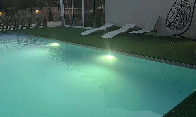 Ordonnac House | Holiday Home Domaine Julaya Between Castles and Beach