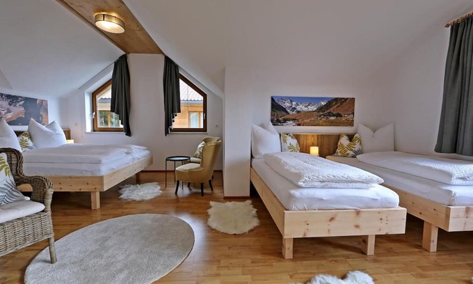 Zellberg House | Holiday Home 'Zillertalblick' with Mountain View, Private Terrace and Wi-Fi