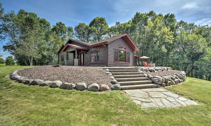 Siren Cabin | Moosehead Lodge - Lakeside Home: Stunning Views
