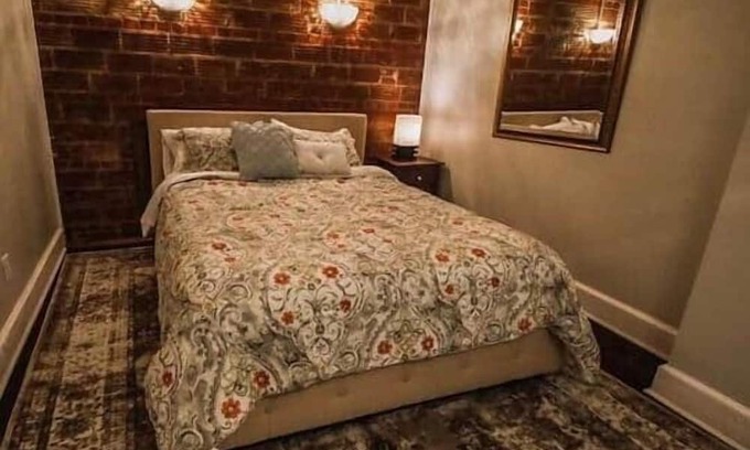 Fourmile Apartment | Historic Charm: 5 Star Comfort