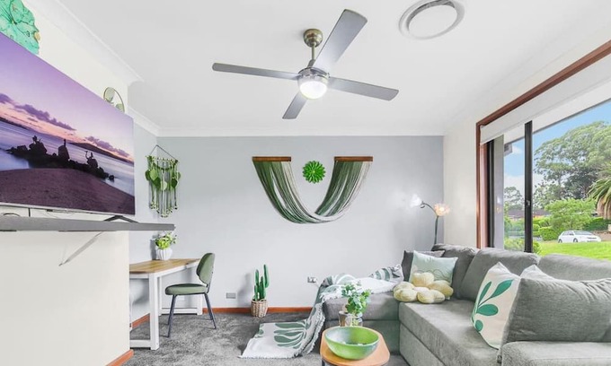 Cranebrook House | Cranebrook Leisurely Home
