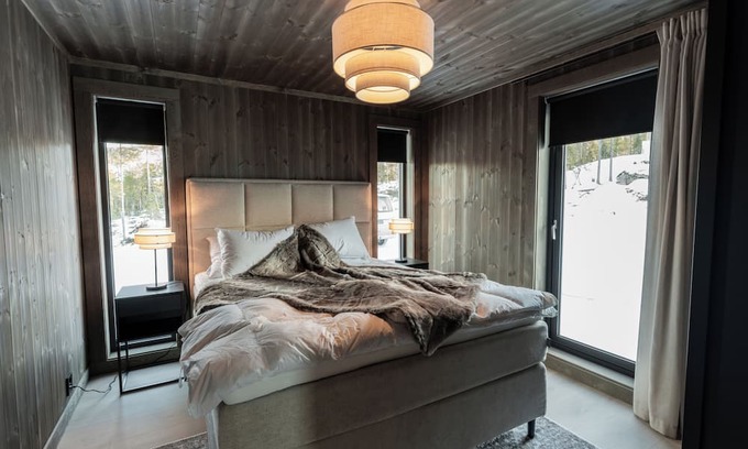 Nes Cabin | Velkommen til Kveldsro – en familievennlig hytte i hjertet av Nesfjellet.