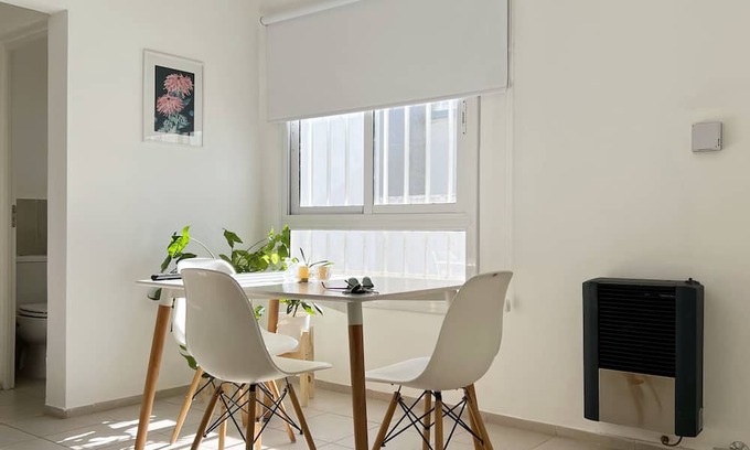 General Roca Apartment | Temporary South, for three people, with two beds