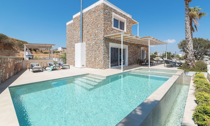 Gennadi Villa | Luxury modern 6-person villa with infinity pool and spectacular sea views