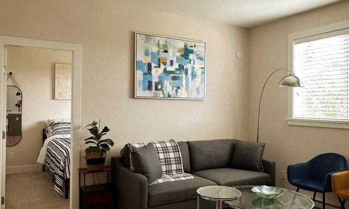 Colwood Apartment | Oceana Retreat: Cozy 1BR with Outdoor Oasis