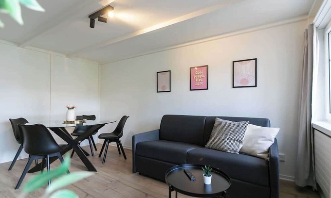 St. Gallen House | book2stay 2-room apartment #1 Freudenberg up to 4 people