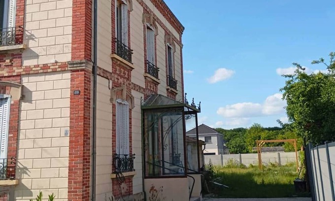 Romilly-sur-Seine House | Fully equipped house near train station and town center