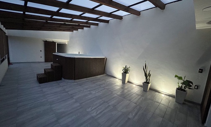 Jocotitlan Apartment | Create great moments in this beautiful space and enjoy the Jacuzzi.