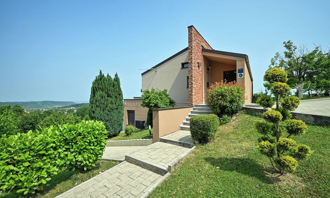 Marija Bistrica House | Indoor pool/sauna/outdoor jacuzzi.nEverything you need
