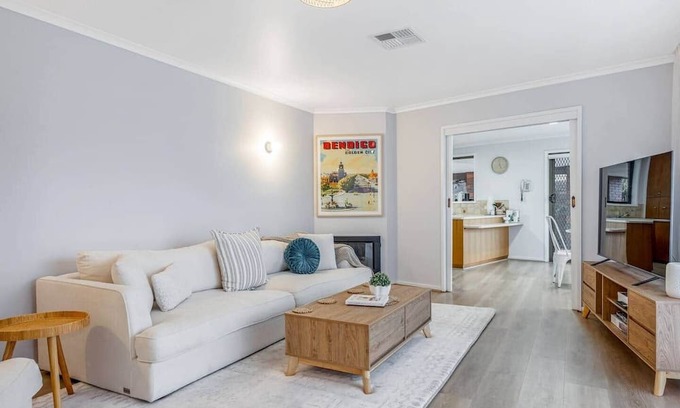 North Bendigo House | Bendigo Signature Accommodation on Garden Court