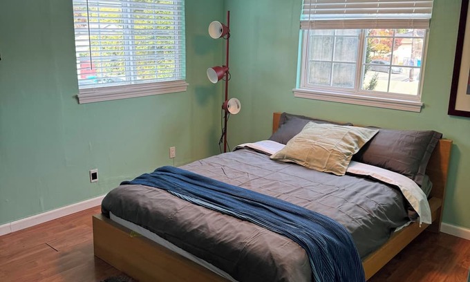 East Palo Alto House | Lovely large bedroom in East Palo Alto midst of SiliconValley, close to Stanford