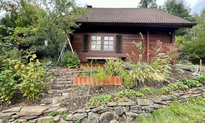 Daaden Cabin | Cozy vacation home right by the forest, perfect for hiking and relaxing
