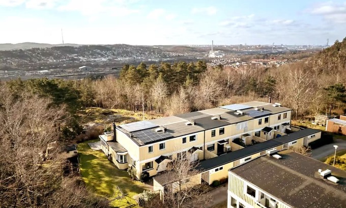 Gothenburg Apartment | Premium Workers Home | Near Volvo | Parking