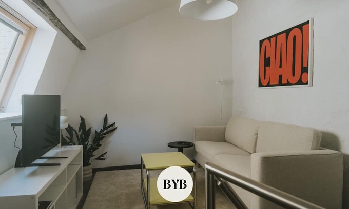 Feronstree et Hors-Chateau House | 2 bedrooms triplex in historic heart of Liege