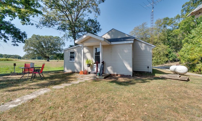 Toledo House | Pets Welcome: Tranquil Retreat w/ Yard in Jewett!