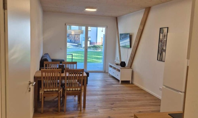 Schlier Apartment | Apartment 'Fewo 2 Heudorfer' with Wi-Fi