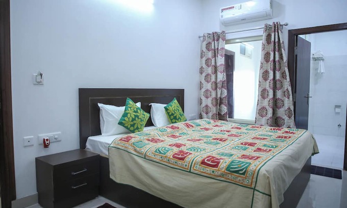 Taj Ganj Bed & Breakfast | Aradhana's Home Stay Near Taj Mahal