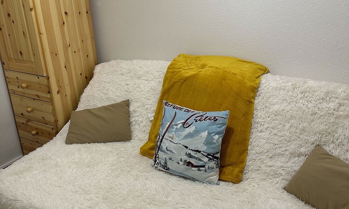 Station de Drouzin le Mont Apartment | 2 bedroom appt 20 mins from Morzine and rest of Portes du Soleil