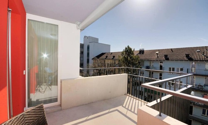 Seefeld Apartment | Charming studio near lake - Flower 42