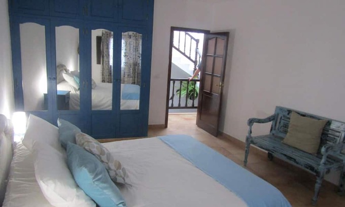 Arrieta House | Vacation Home 'La Casita Villalba' with Sea View, Private Terrace and Wi-Fi