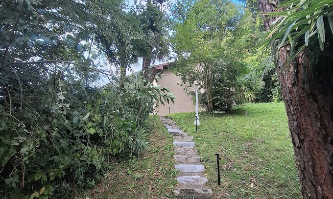 Vesta House | Casa Saggio: Lakeside Retreat with Stunning Views