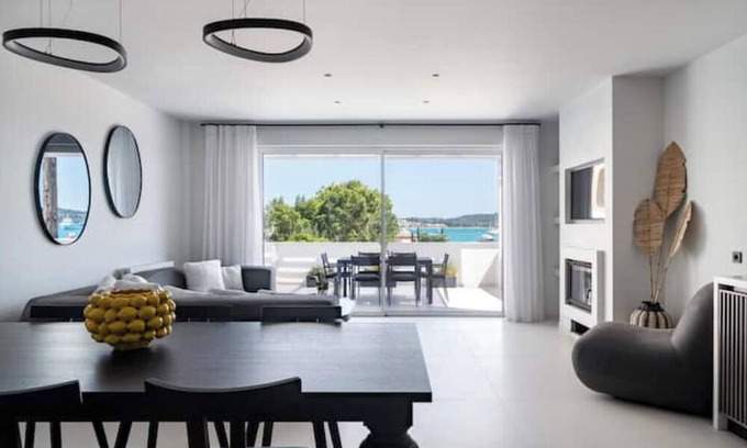 Porto Heli Apartment | Exclusive apartment at the marina
