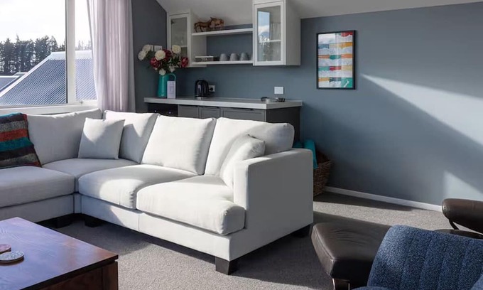 Methven House | Large Holiday Home, modern, large spaces. Great for families.