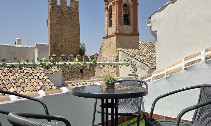 Zuheros House | Country House 'El Refugio' with Mountain Views, Wi-Fi and Air Conditioning