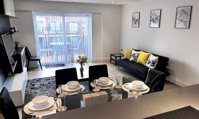 Whittington Apartment | Luxury North London Haven