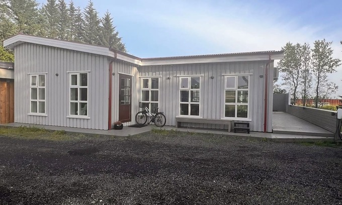 Hvolsvollur Hotel | Kot Guesthouse