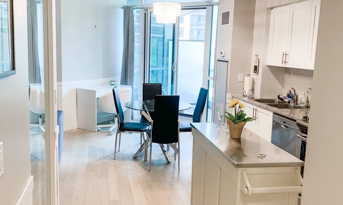 Bathurst Quay Condo | Luxury Waterfront Downtown Condo w/Pool & Parking