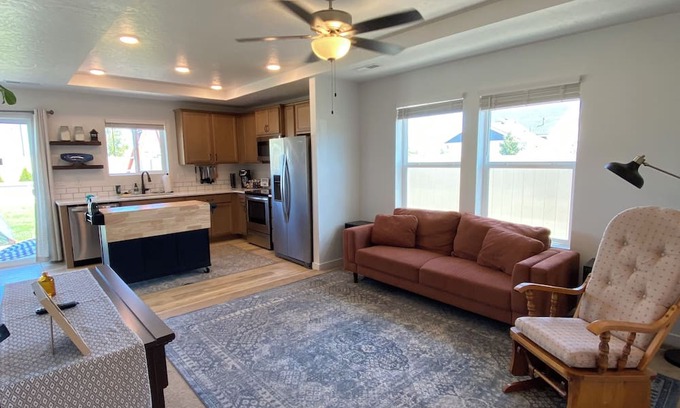 Nampa House | This 3-bedroom home is a hotspot for events, weddings and The Ford Idaho Center!