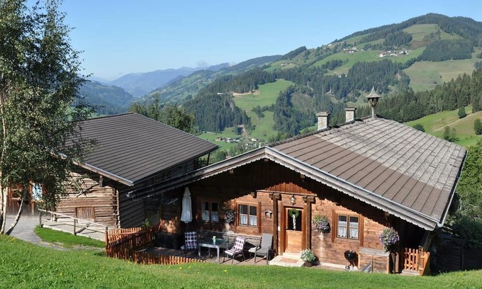 Wagrain Cabin | Chalet "Naturblick" - for 2-5 pers./2 bedrooms - THE "ZwisleggGut"