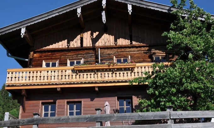 Wagrain Cabin | Vacation home "Weitblick" - for 8-15 pers./5 bedrooms - THE "ZwisleggGut"