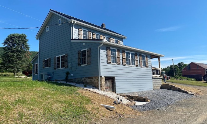Cedarhurst Other | A secluded organic farm minutes from PA turnpike with AC, WiFi