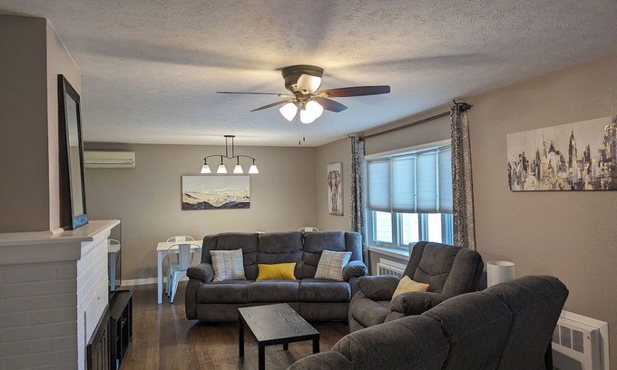 Riverdale House | 3-bedroom house in charming Riverdale with WiFi, AC. Book now