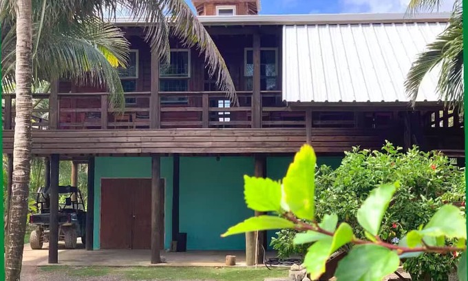 Isla de Utila Cabin | Utila's Red Cliff Cabana
