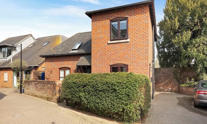 New Forest District Cottage | 2 bedroom accommodation in Ringwood