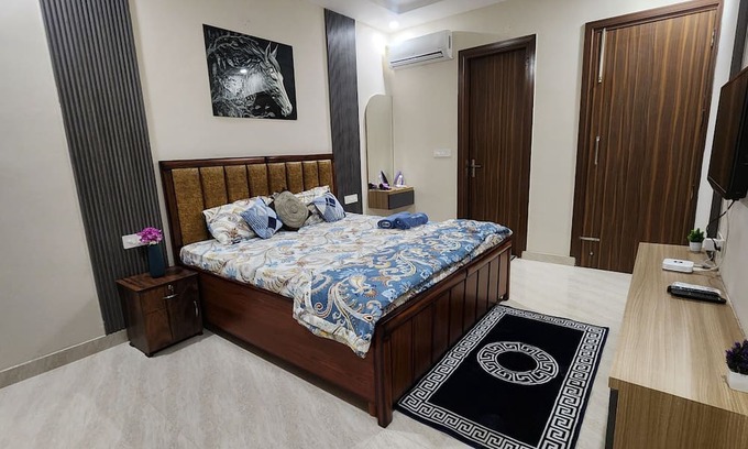 Zirakpur Apartment | 2-bedroom apartment in lovely Nabha with AC, WiFi. Enjoy your stay