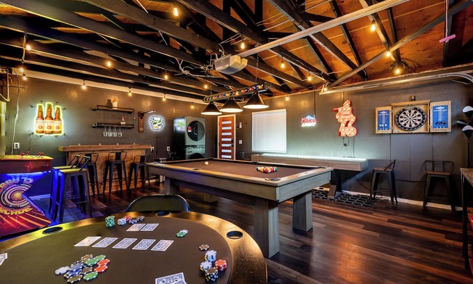 Big Bear City House | The Alpine Oasis: Sauna, Jacuzzi, Game Room!