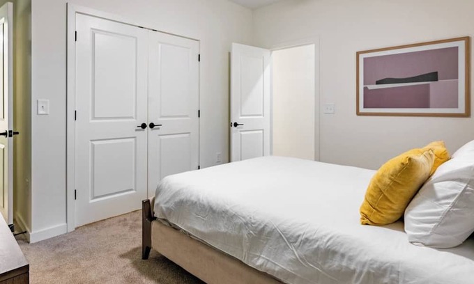 Wilmington Apartment | Barsala l 3BD in prime location with easy access to US 17