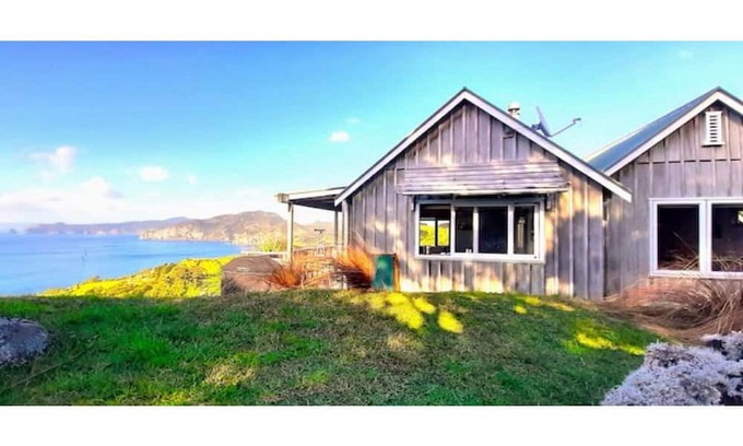 Tuateawa House | "The Rock" is simply one of the best coastal experiences here in the Coromandel.