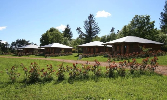 Meyrignac-l'Eglise House | Accès direct au lac | Chalet mitoyen + Terrasse