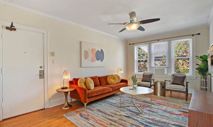 Old Irving Park Apartment | Ideal, Spacious & Furnished 1BR Apartment