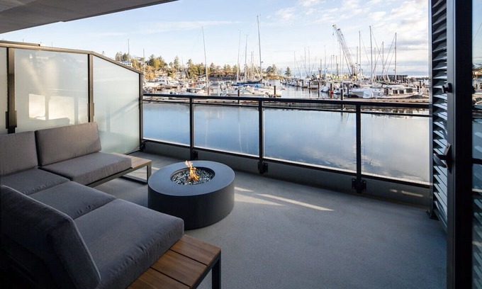 Regional District of Nanaimo Apartment | Suite 106 - One-Bedroom Oceanview Queen Suite | Pet Friendly