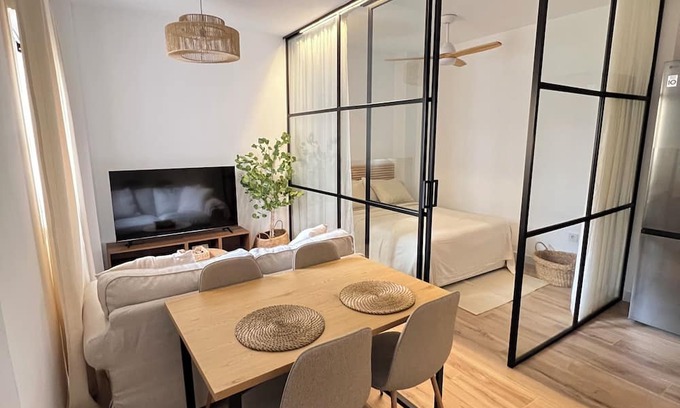 El Ejido Apartment | Warm apartment in downtown malaga