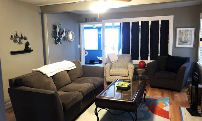 Homerville Cottage | Charming 4-bedroom cottage with WiFi and AC in Chippewa Lake