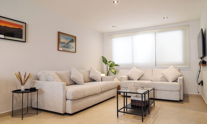 Queretaro House | New Home p/8 in Private Condo, Netflix, 100MB WIFI and Nearby Amenities