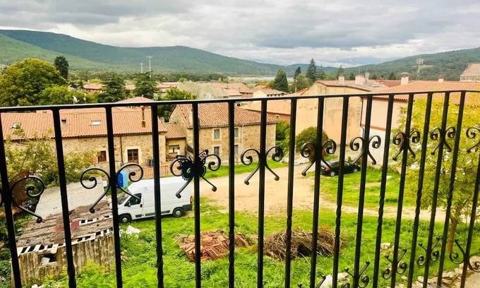 Vinuesa House | Homerez - Charming House in Vinuesa with Garden View
